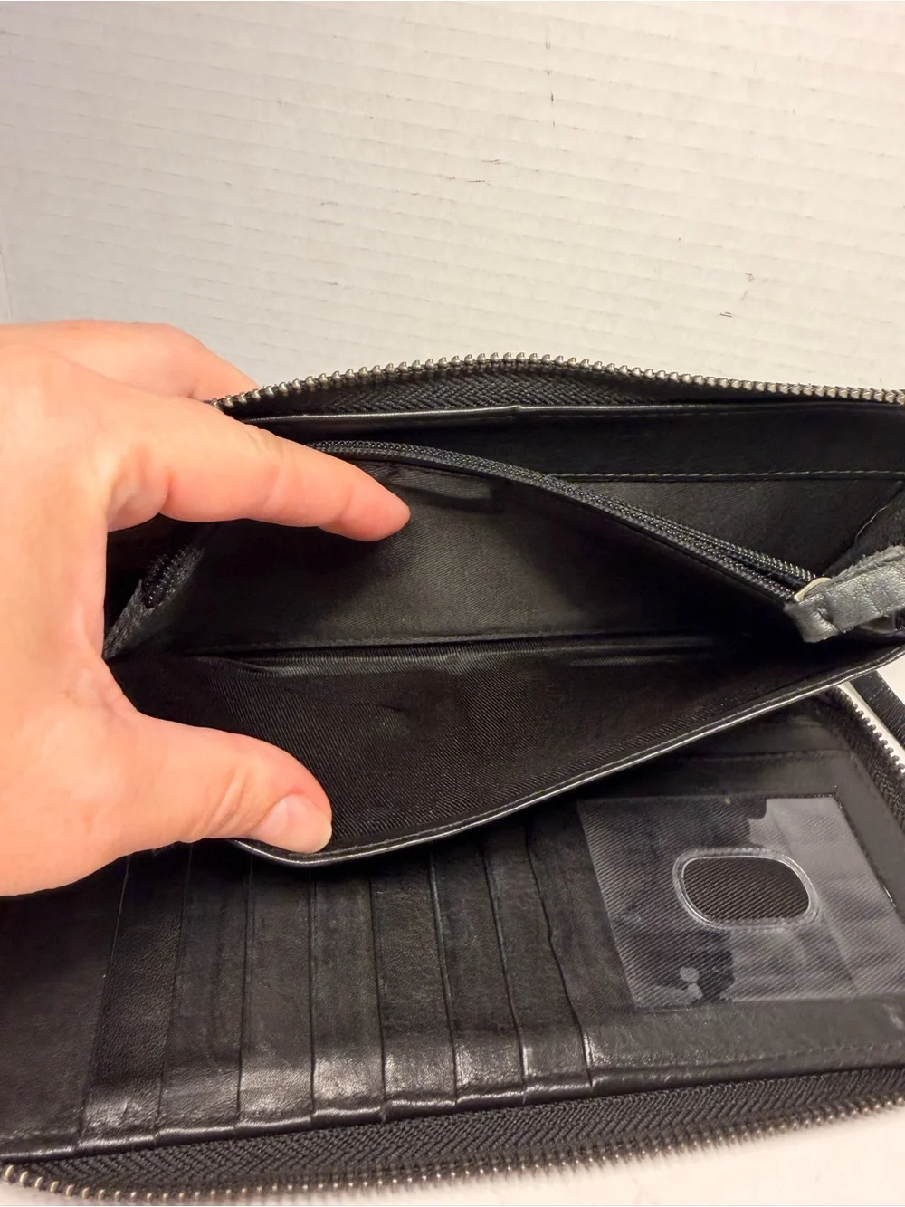 Lucky Brand Genuine Leather Black Zip-Around Wristlet Wallet